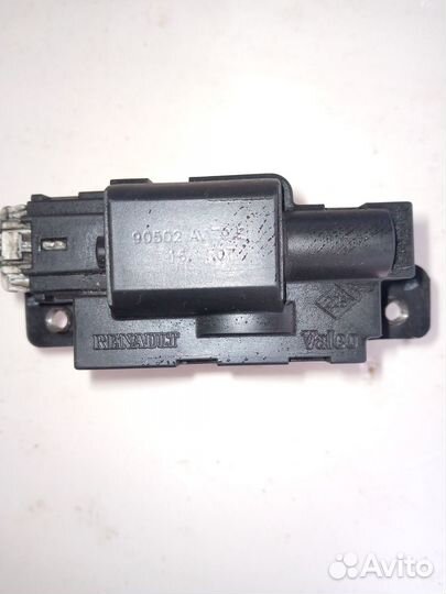 Замок крышки багажника Nissan Qashqai J10