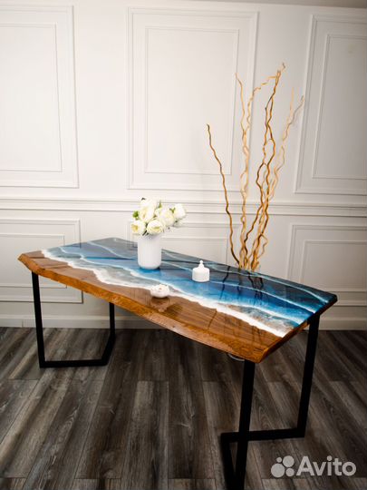 Стол из эпоксидной смолы и слэба карагача