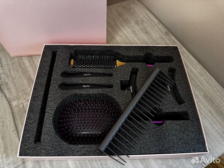 Набор расчесок Dyson