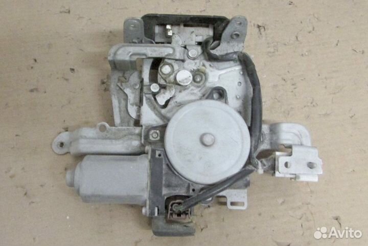 Оригинальный замок двери/крышки багажника