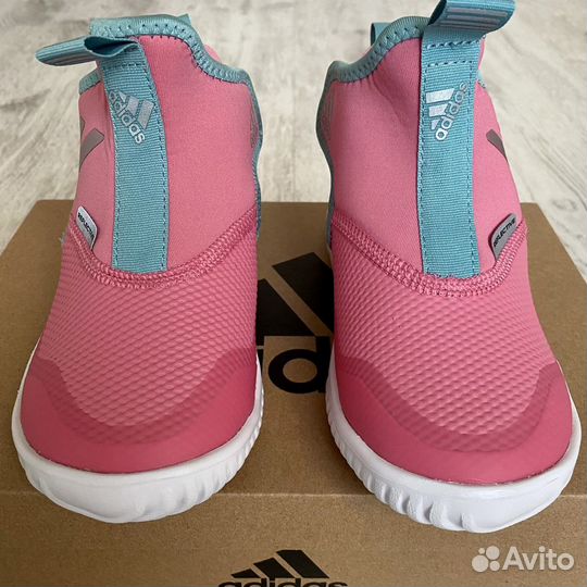 Adidas кроссовки новые