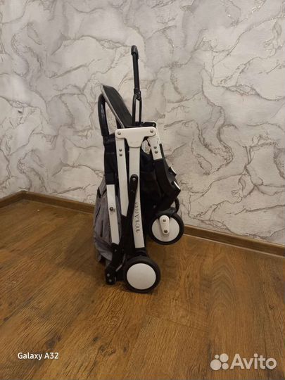 Прогулочная коляска yoya plus