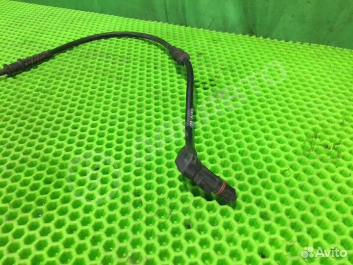 Датчик ABS передний левый Mercedes-Benz C W202