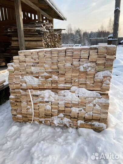 Сосновая древесина для строительства домов и бань — доска и брус