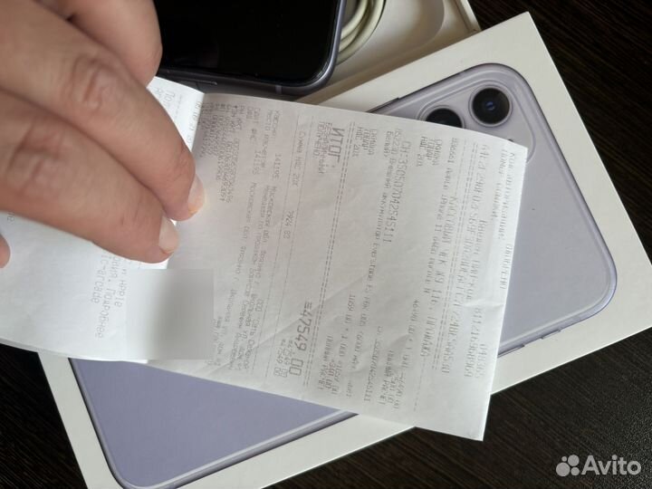 iPhone 11, 64 ГБ