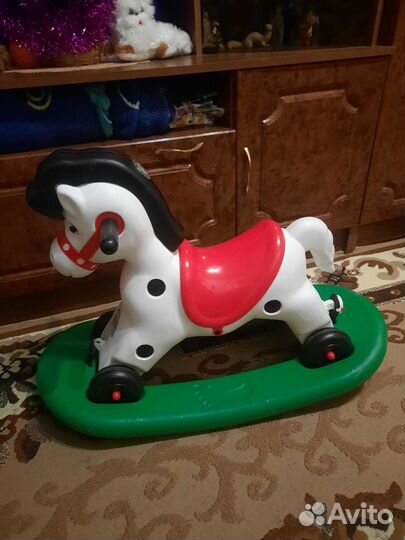 Детская лошадка качалка-каталка