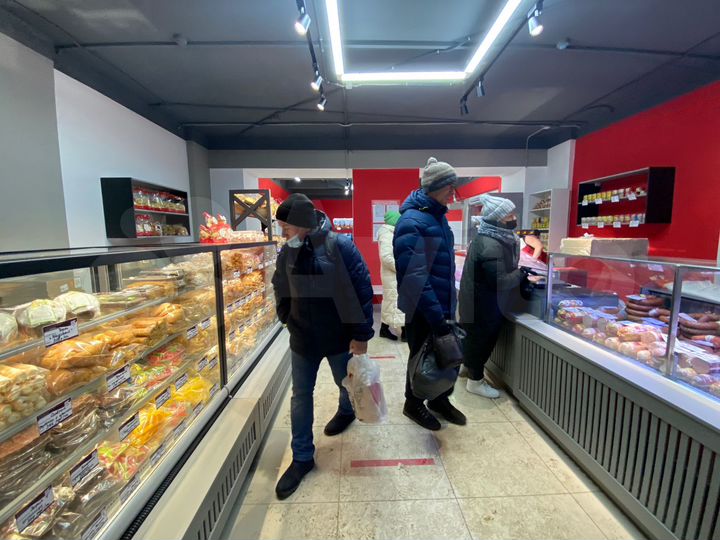 Торговая площадь, 67.5 м² с арендатором