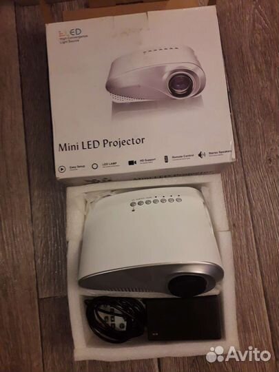 Мини проектор 802,новый