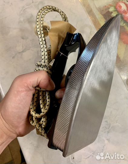 Электроутюг ут1000-1,2.220