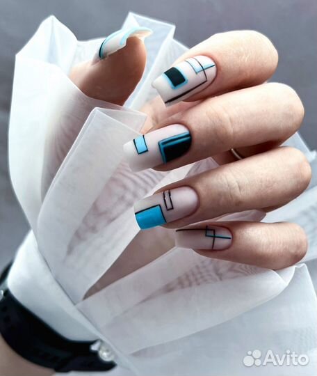 Маникюр/педикюр