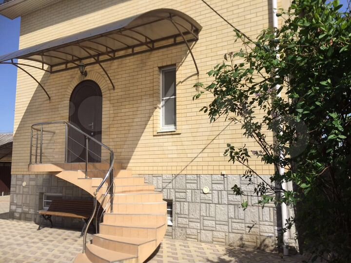 Дом 300 м² на участке 3,5 сот.