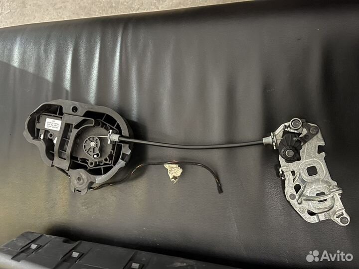 Механизм электро открывания багажника на Мерседес