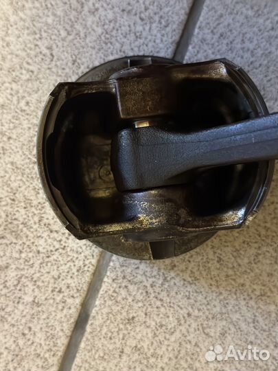 Поршни на м52