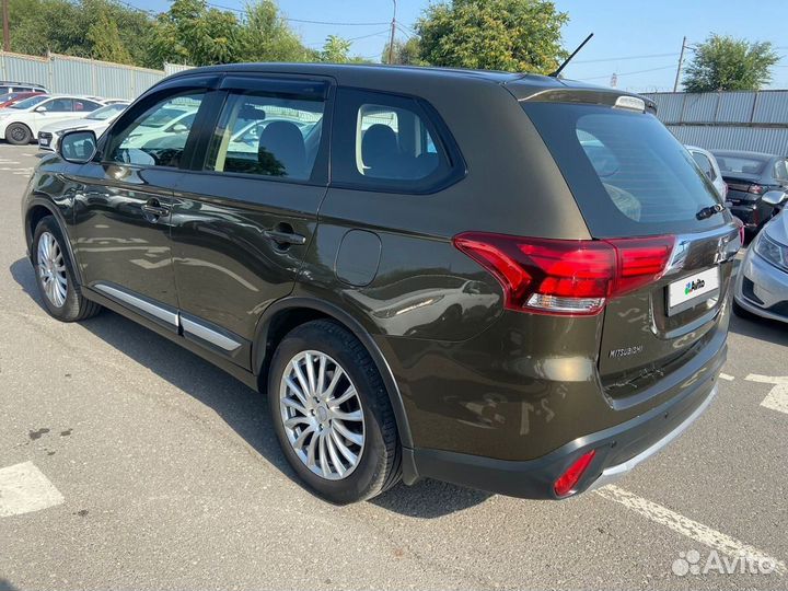 Mitsubishi Outlander 2.0 CVT, 2015, 167 000 км