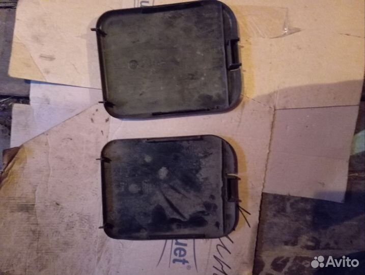 Заглушки заднего капота Audi 80 b4