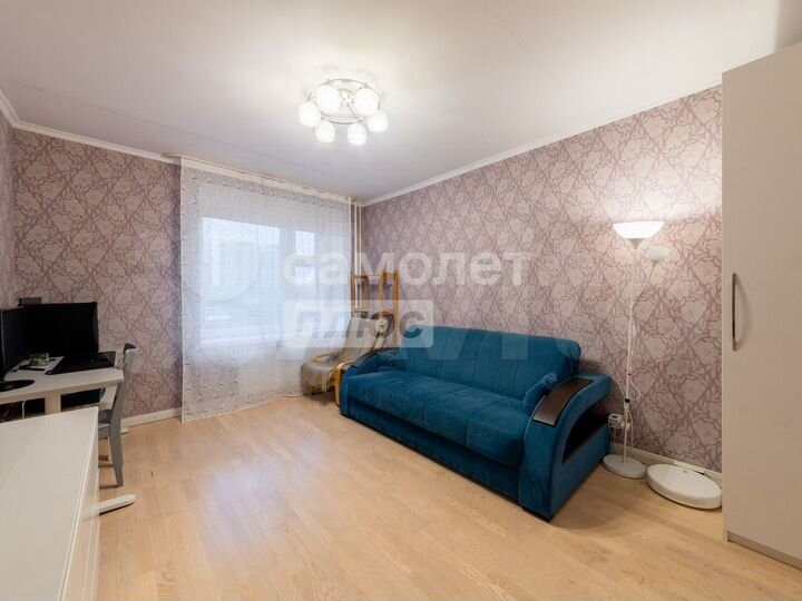 2-к. квартира, 58,8 м², 1/17 эт.