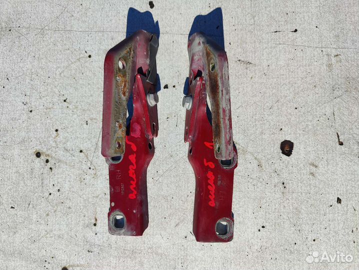 Петля капота Opel omega b