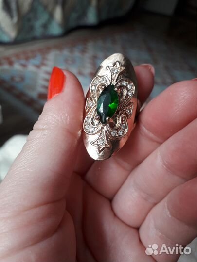 Винтажное кольцо с урановым стеклом р 18.5-19