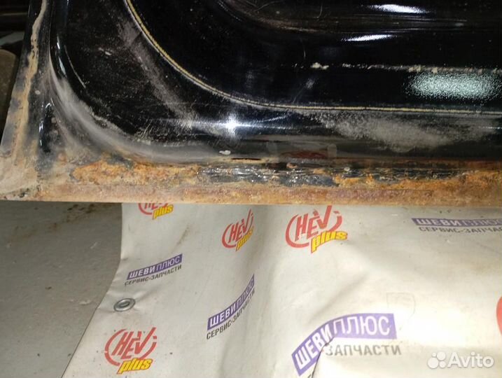 Дверь задняя багажная задняя Cadillac Escalade