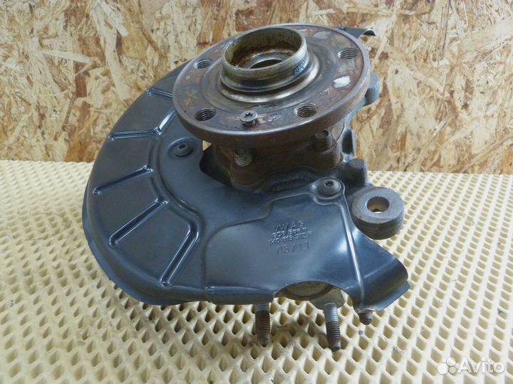 Кулак поворотный передний правый VW Tiguan 2007-2011 (1K0407256AA)