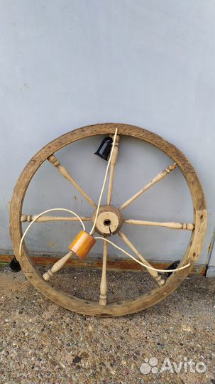 Люстра подвесная колесо от прялки дерево