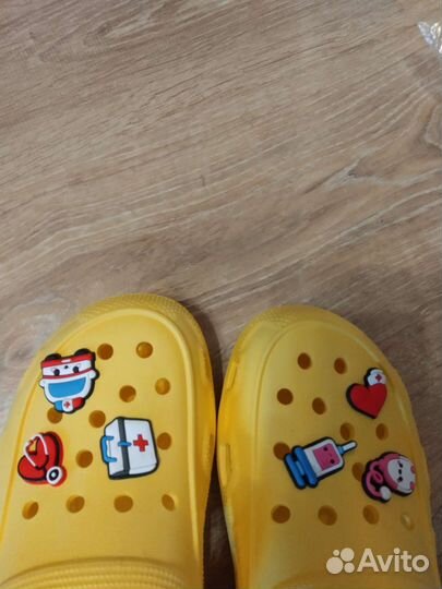 Джибитсы для crocs мед работник