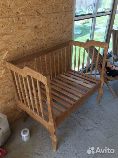 Детская кроватка