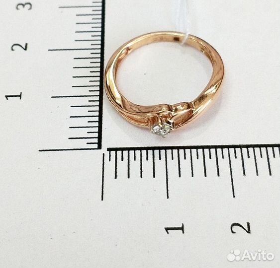 Золотое кольцо с бриллиантом 16р