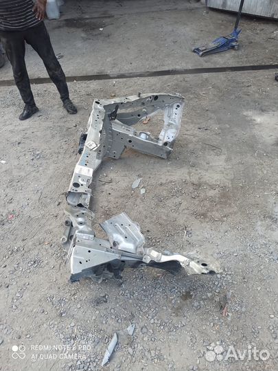 Лонжерон с телевизором Хонда аккорд CR6 hybrid