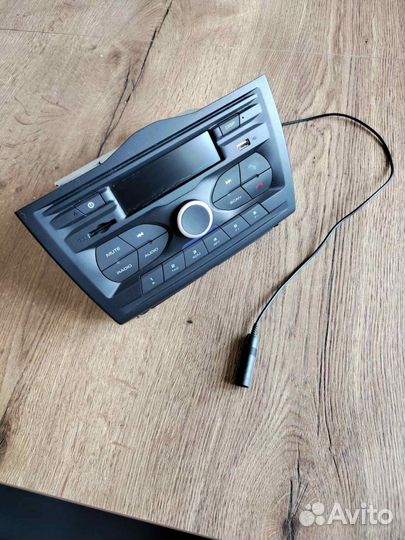 Штатная магнитола LADA granta fl