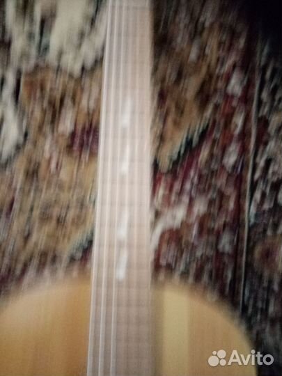 Акустическая гитара