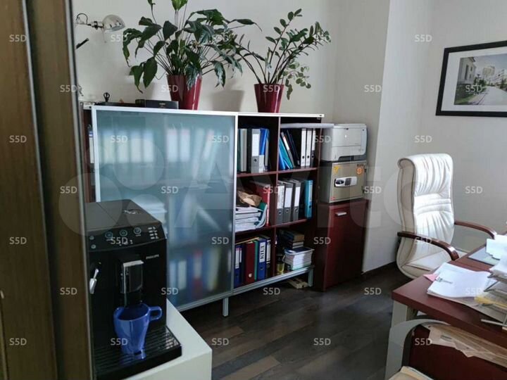 Продам торговое помещение, 2021 м²