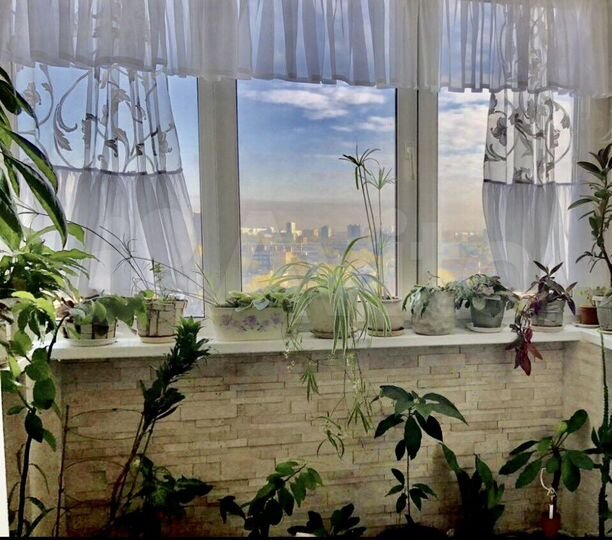 Комната 16 м² в 4-к., 18/23 эт.