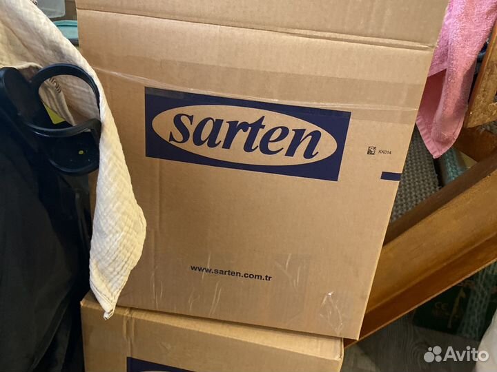 Коробка женских вещей