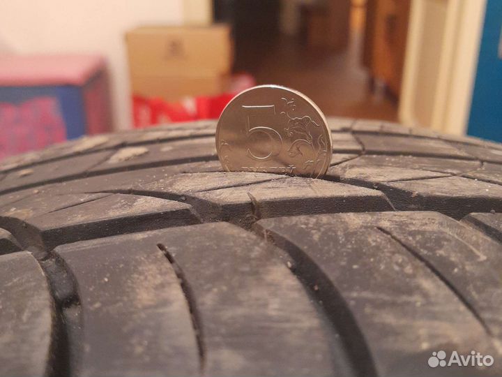 Pirelli P Zero Nero 235/55 R17