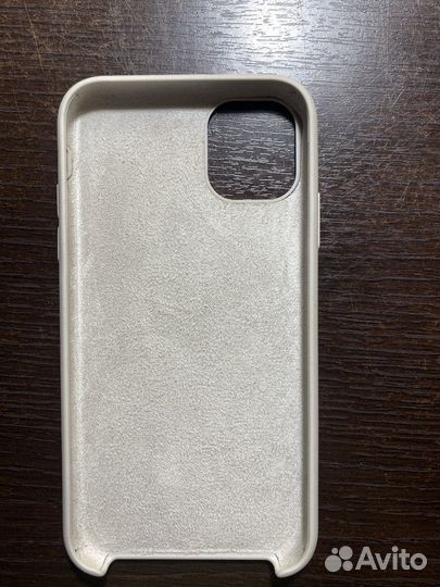 Чехол на iPhone 11
