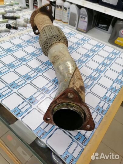 Приёмная труба глушителя nissan pathfinder navara