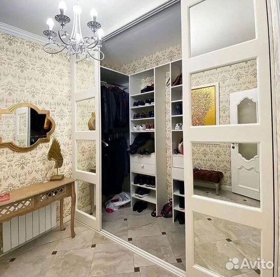 Распашной шкаф