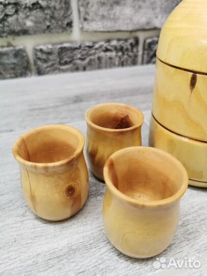 Набор бутылка и стопки