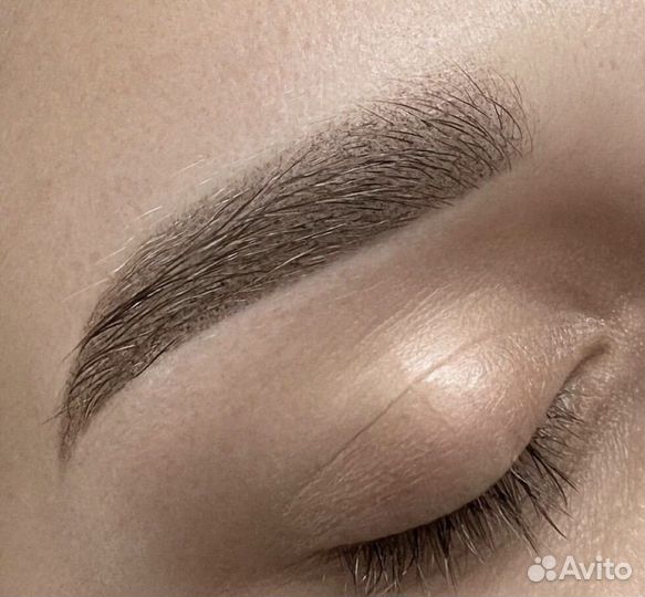 Перманентный макияж бровей