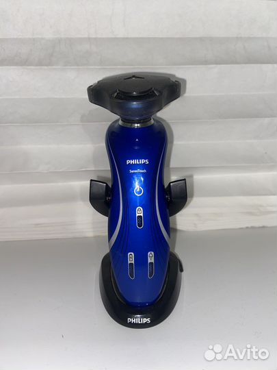 Электро бритва philips SensoTouch 7000