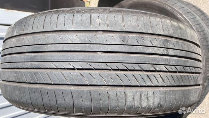Yokohama Advan dB V552 215/55 R17 94W