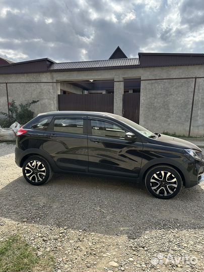 LADA XRAY Cross 1.8 МТ, 2021, 28 850 км