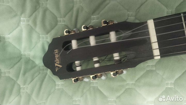 Классическая гитара Valencia