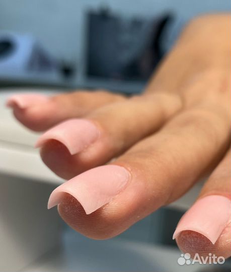 Нужна модель на маникюр