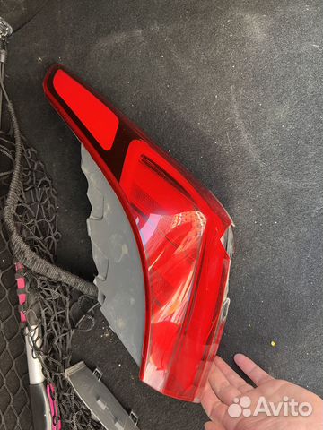 Фонарь задний правый Genesis G80