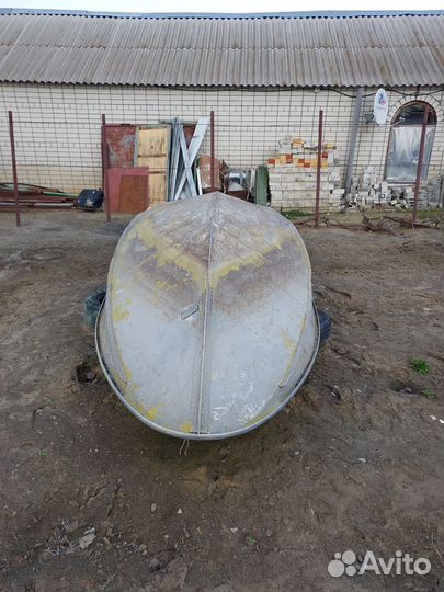 Лодка Днепр