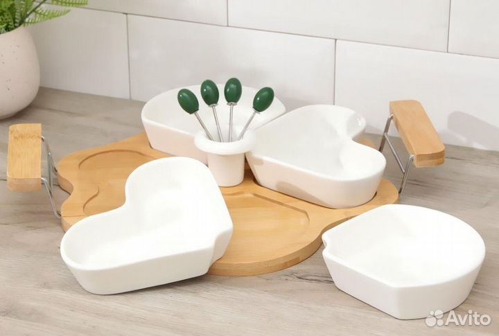 Белая посуда из керамики 