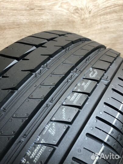 Triangle Sports TH201 235/45 R17 97Y