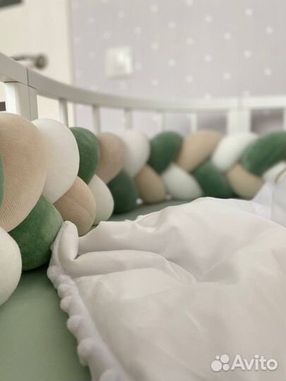 Бортики в детскую кроватку новые